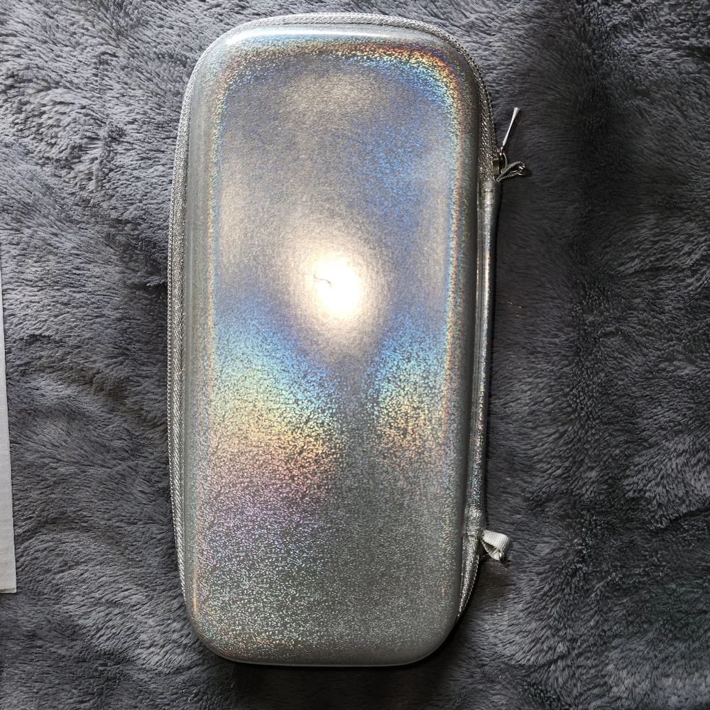 Nintendo Switch Silver/Iridescent Carry Case
